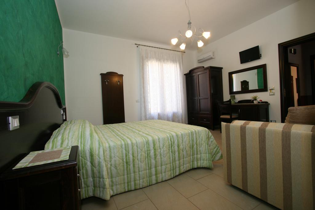 Baia Santa Margherita B&B Castelluzzo Δωμάτιο φωτογραφία