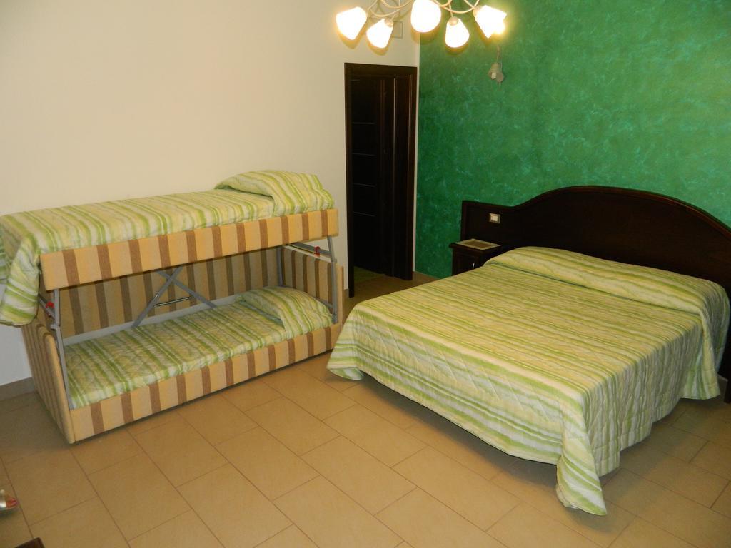 Baia Santa Margherita B&B Castelluzzo Δωμάτιο φωτογραφία